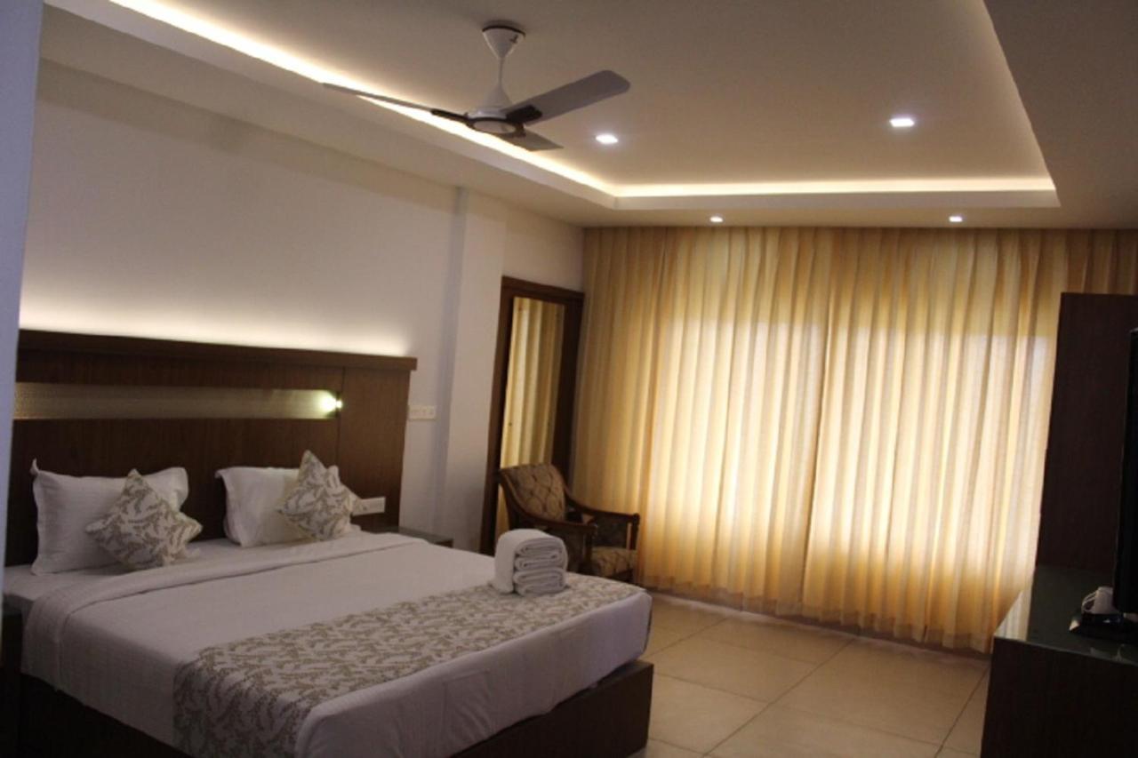 The Lake View Munnar Exterior photo