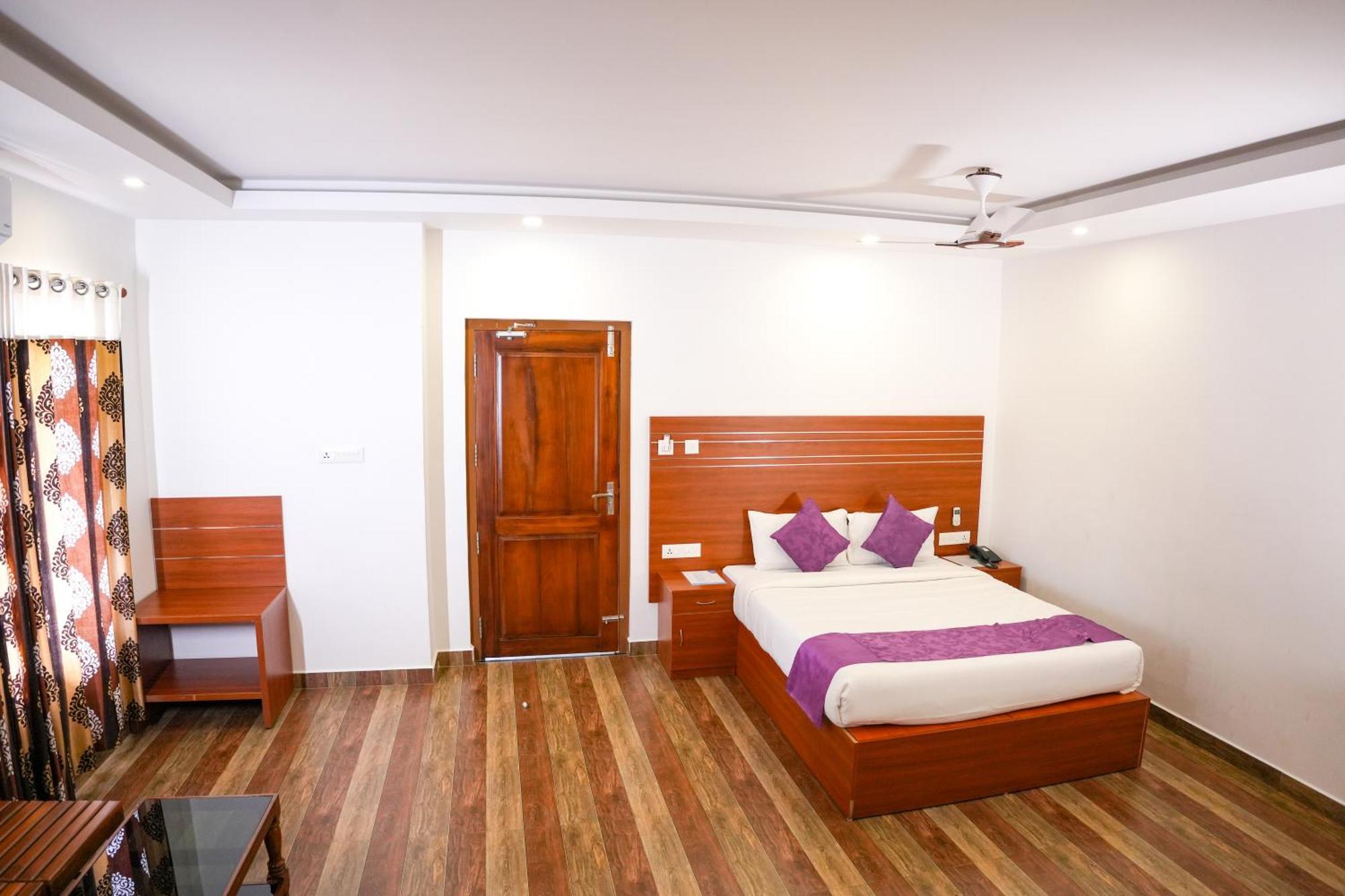 The Lake View Munnar Exterior photo