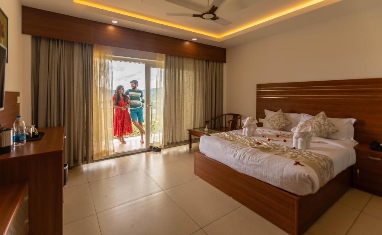 The Lake View Munnar Exterior photo
